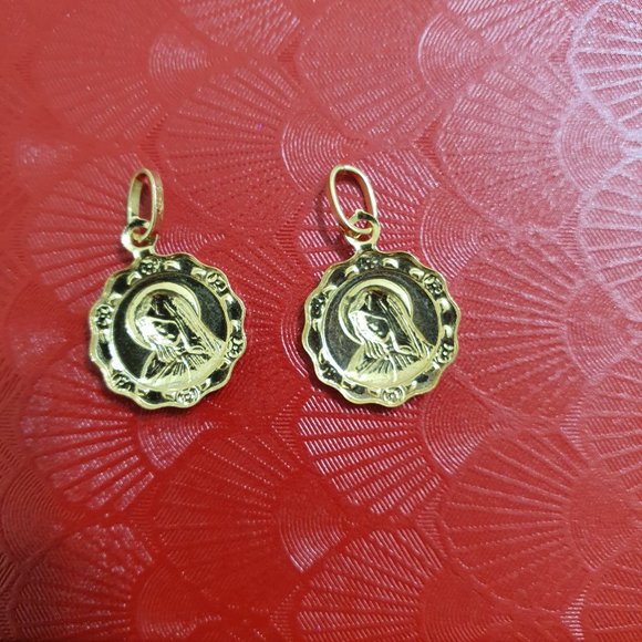 Gold Pendants - Picture 11 of 16